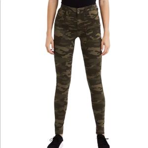 AE Next Level High-Waisted Camo Jeggings
